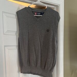 Chaps V-Neck Sweater in Charcoal vest